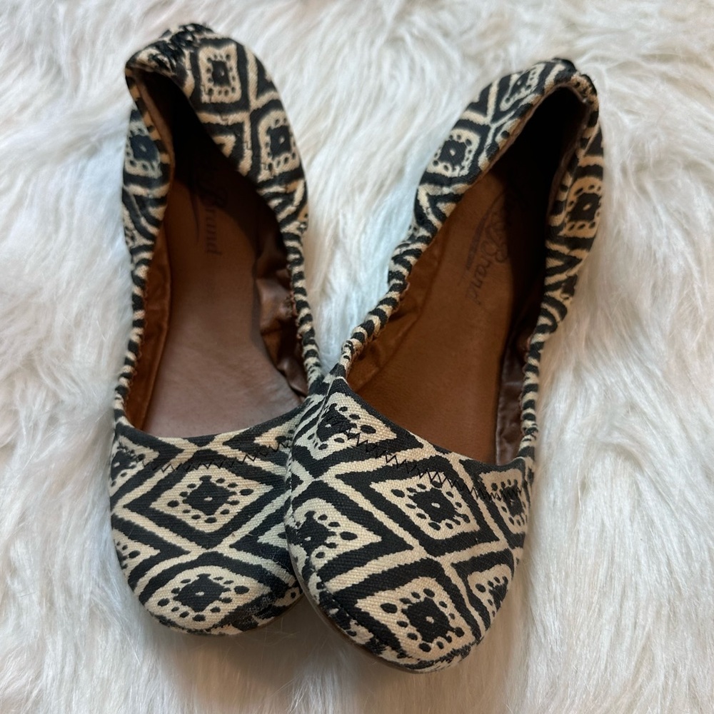 Patterned Black and Cream Lucky Brand Women's Flats